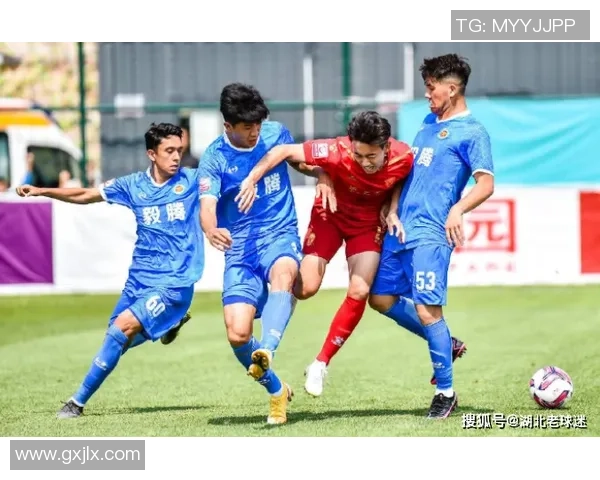 上海羽毛球队在城市联赛中以73分稳居积分榜首位展现强劲实力